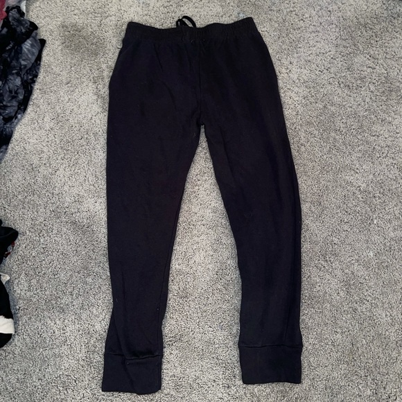 Black sweatpants with rips - Picture 3 of 3